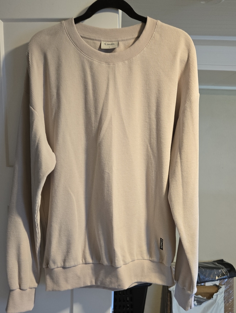 Comfrt Ribbed Waffle Knit Crewneck in Taupe Size LARGE